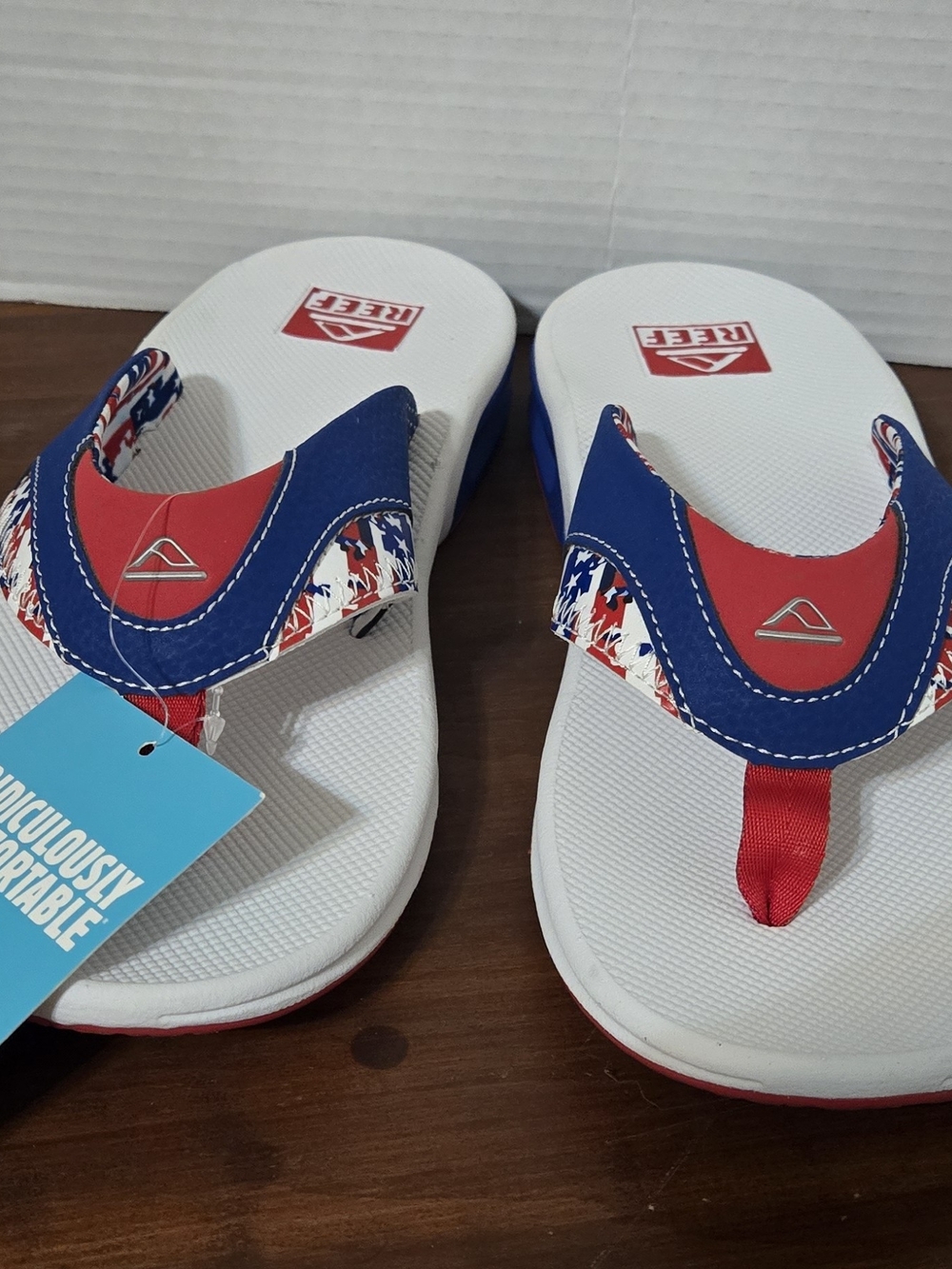Reef Fanning Men’s Size 10 Patriotic Sandals Red White Blue Flip Flops Bottle Op